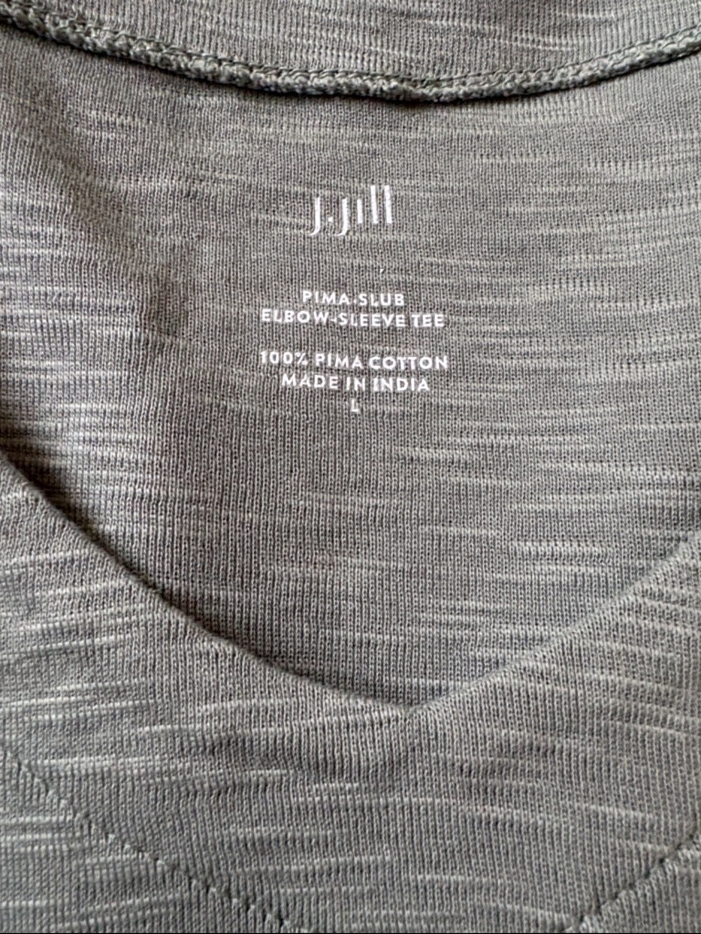 J.jill Women’s olive green v neck tee in EUC 🍀 - Picture 7 of 7